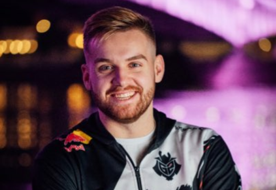 Ruler采访：用自己的冠军皮肤打会更厉害，其他选手用也会变强